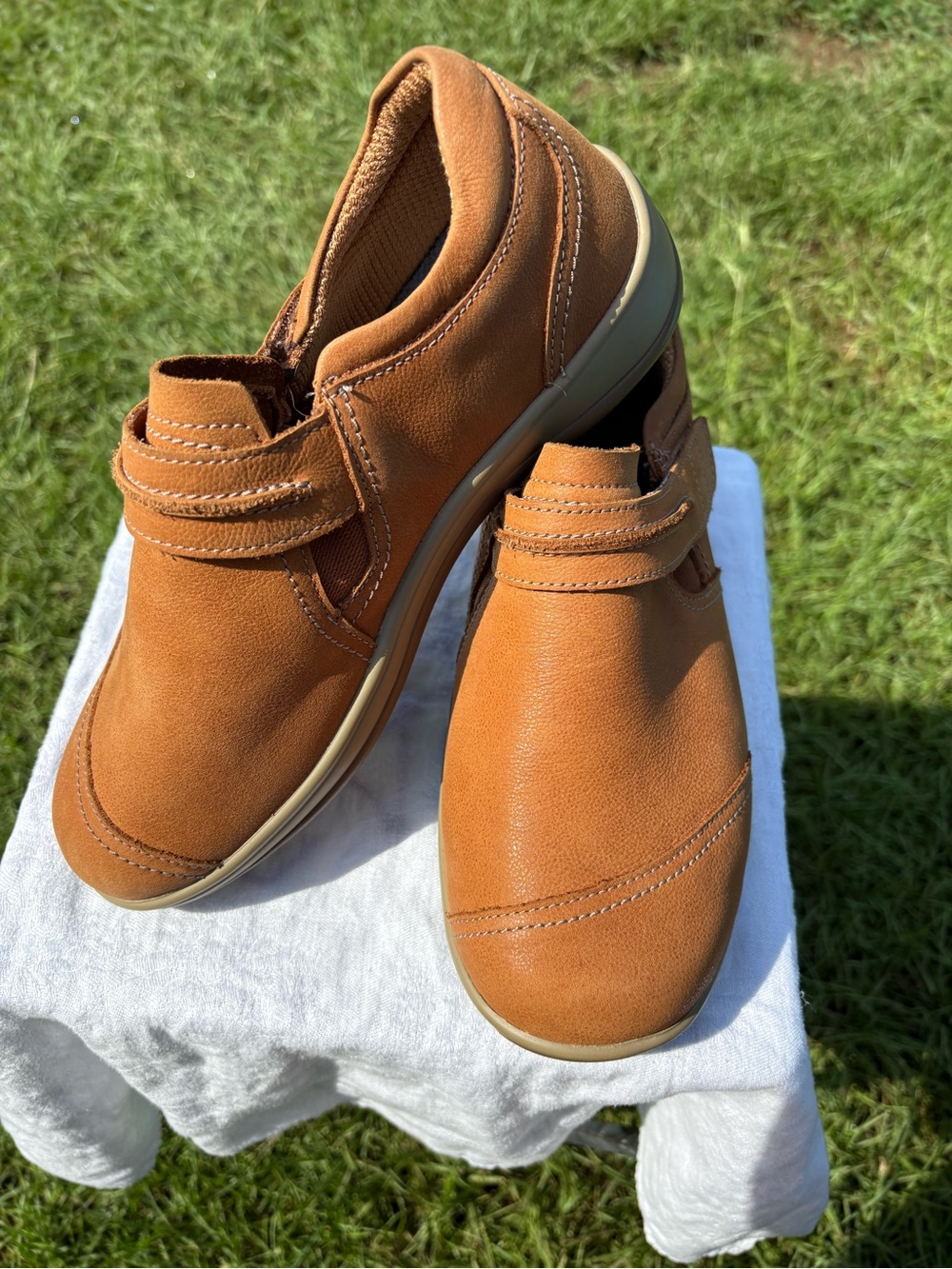 Light Brown Leather ORTHOFEET Solerno 816 Slip On Shoes Size 7 X WIDE